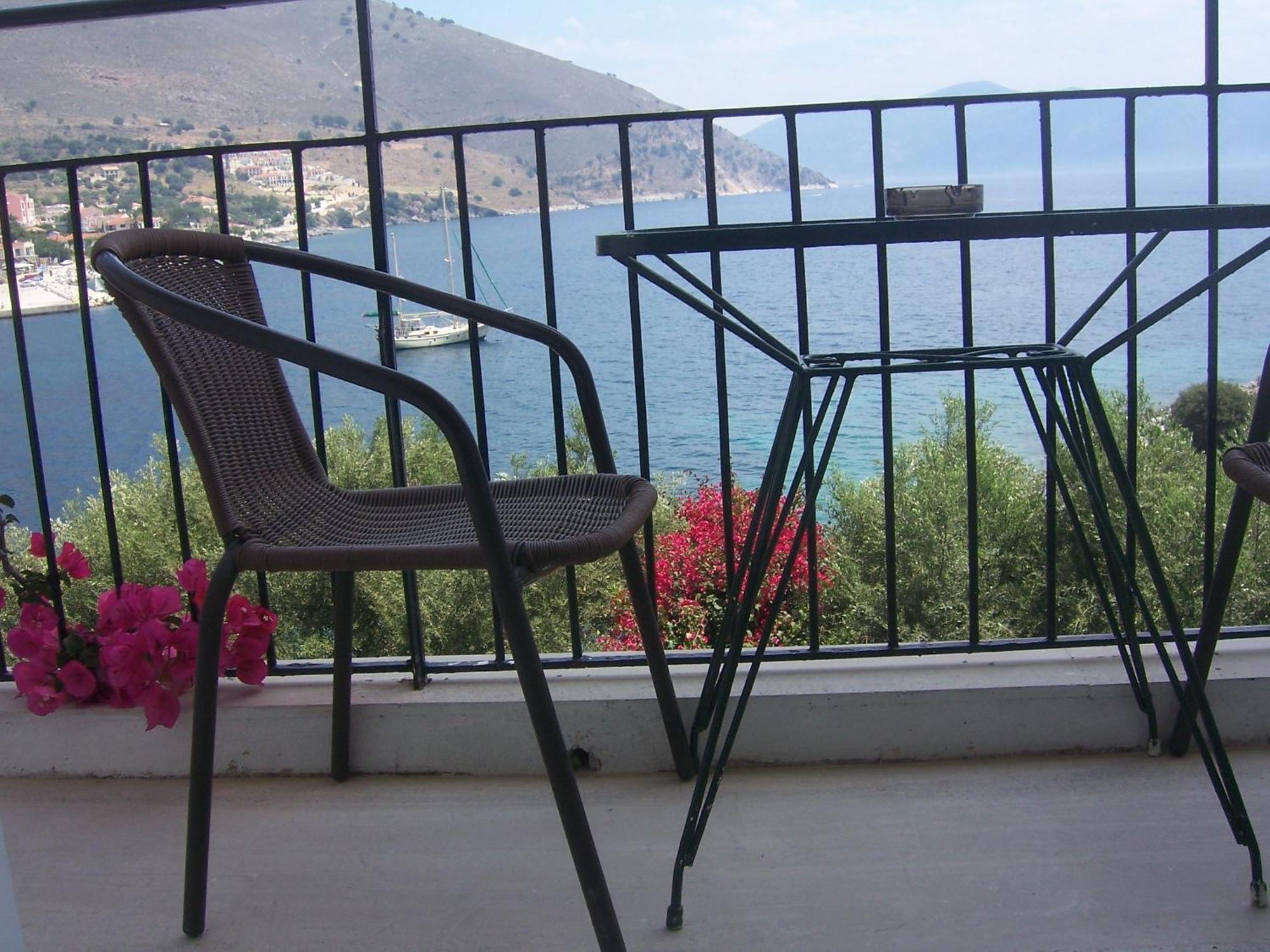 Ballas Apartments Agia Efimia Værelse billede