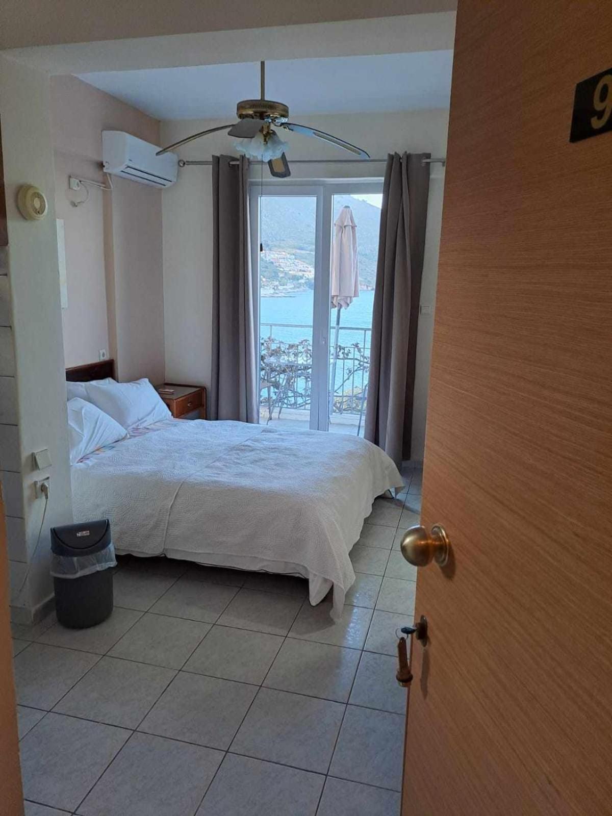 Ballas Apartments Agia Efimia Eksteriør billede