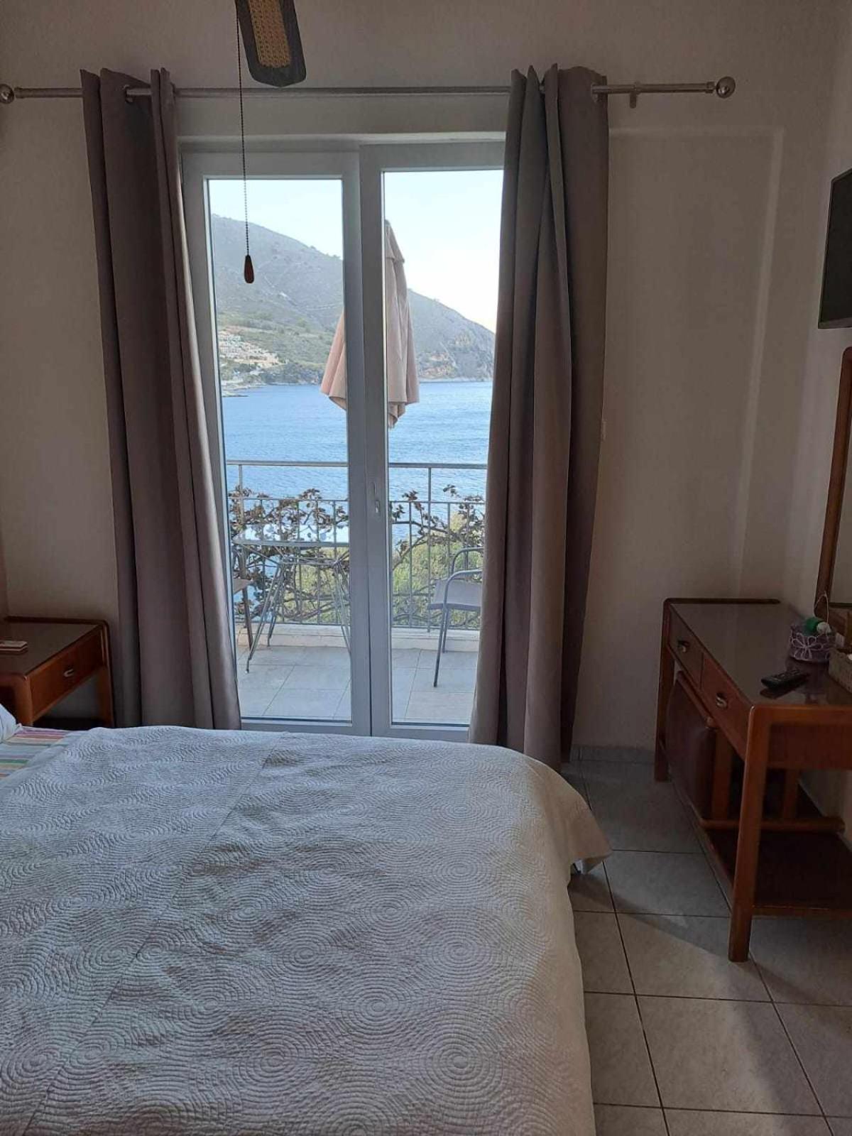 Ballas Apartments Agia Efimia Eksteriør billede