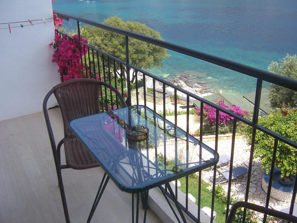 Ballas Apartments Agia Efimia Værelse billede