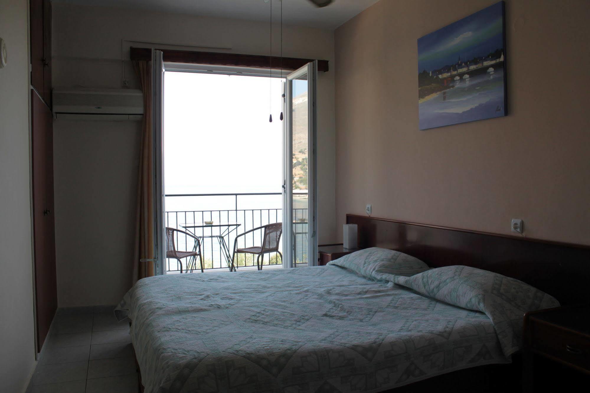 Ballas Apartments Agia Efimia Eksteriør billede